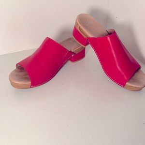 Dansko mule clogs - fuchsia